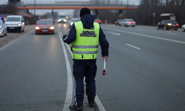 МВР залови 32 пияни и 6 дрогирани зад волана за ден