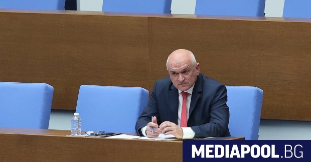 ГЕРБ-ДПС пусна цените на тока в предизборно обращение с вечерно заседание на НС