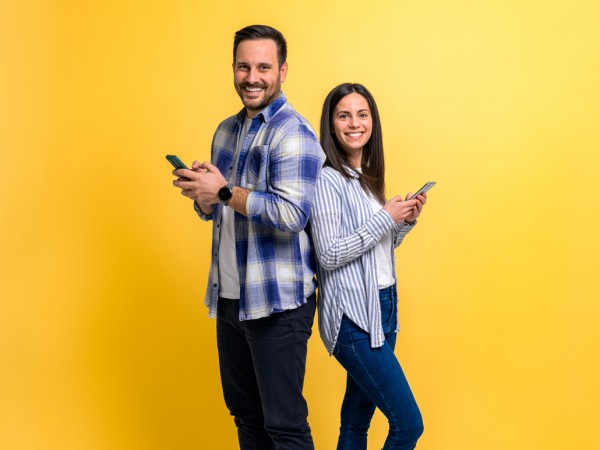 Знаци, че го е грижа за вас, но ви приема само като приятел