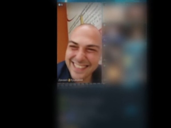 Портиер кара деца да скандират „Да живее Македония“, нарича ги турко-монголи
