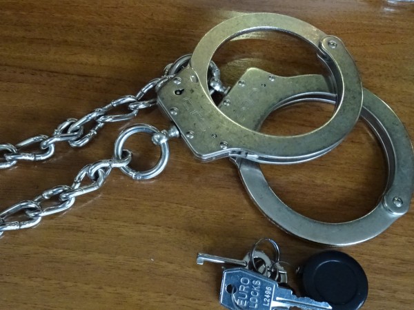 Фатална дознателка заряза военен, заклал полицай заради нея