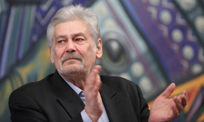 Скандал с паметника на Стефан Данаилов, общината не дава пред Народния