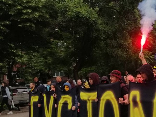 Бой между фенове на Ботев и Локомотив преди дербито