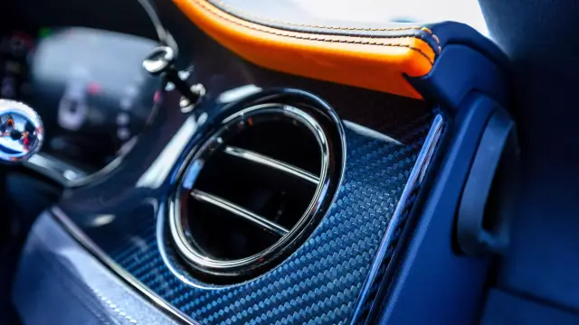 Bentley вече предлага 18-каратово злато в интериора на автомобилите си