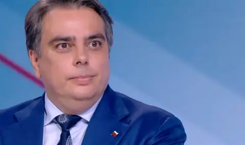 Асен Василев: Опитваме се да махнем Борисов и Пеевски от КПК и да няма партийно влияние в нея