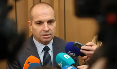 Караджов: Ще работим цяла нощ за разчистване на терена и овладяване на ситуацията в Пясъчево