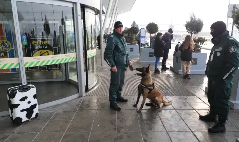 Оставиха в ареста мъжа, заявил, че жена на летището в София носи бомба в себе си