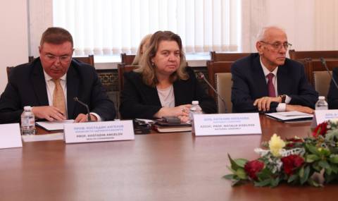 Киселова: Ще подкрепим инициативи на здравните експерти за превенция срещу затлъстяването