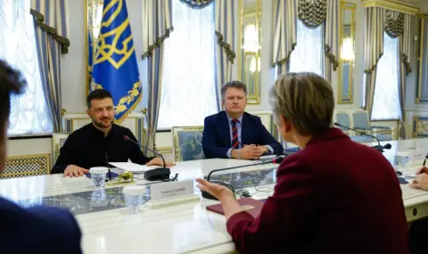 Зеленски: Спряхме руското настъпление в североизточна Украйна
