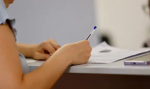 Икономист: Над 90% от хората у нас спестяват в имоти или банкови влогове
