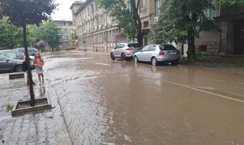 Задават се ветрове до 100 км/ч в планините