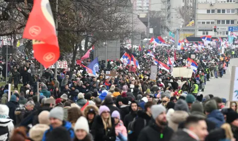 70 хиляди излязоха в подкрепа на Вучич в Белград