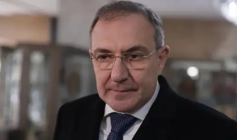 Гуцанов: Правителството се държи като туроператорска компания