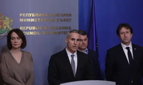 Извънредна среща при премиера за Близкия изток: Утре ще се извърши първи полет към Оман за евакуация на българи