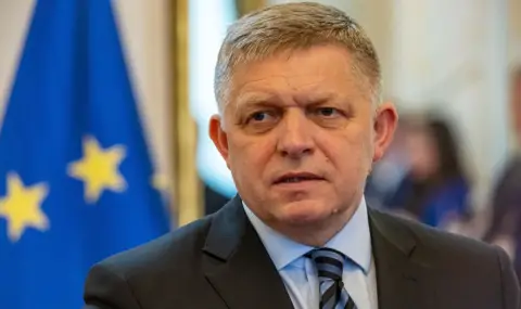 Разследват Роберт Фицо за държавна измяна
