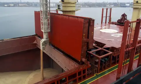 Руски дрон удари панамски товарен кораб в Черно море
