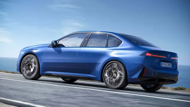 Сбогом на дизела, а и на Tesla? Новият електромобил на BMW изминава 900 км с едно зареждане
