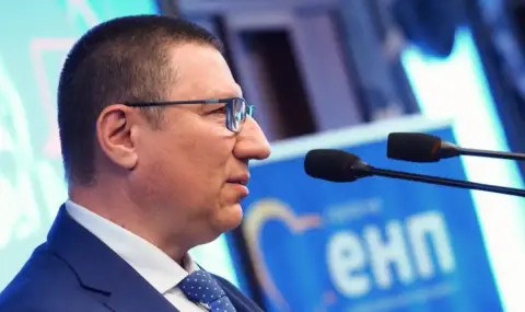 Пореден протест срещу Борислав Сарафов пред Съдебната палата
