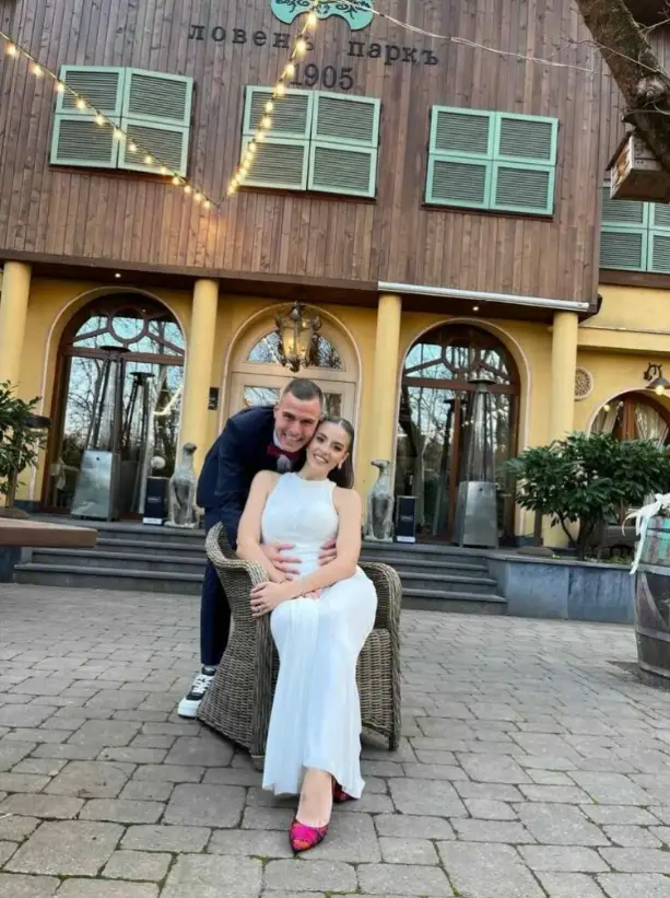 Светослав Вуцов каза „да“ на любимата си Дарина – ново начало за вратаря на Левски
