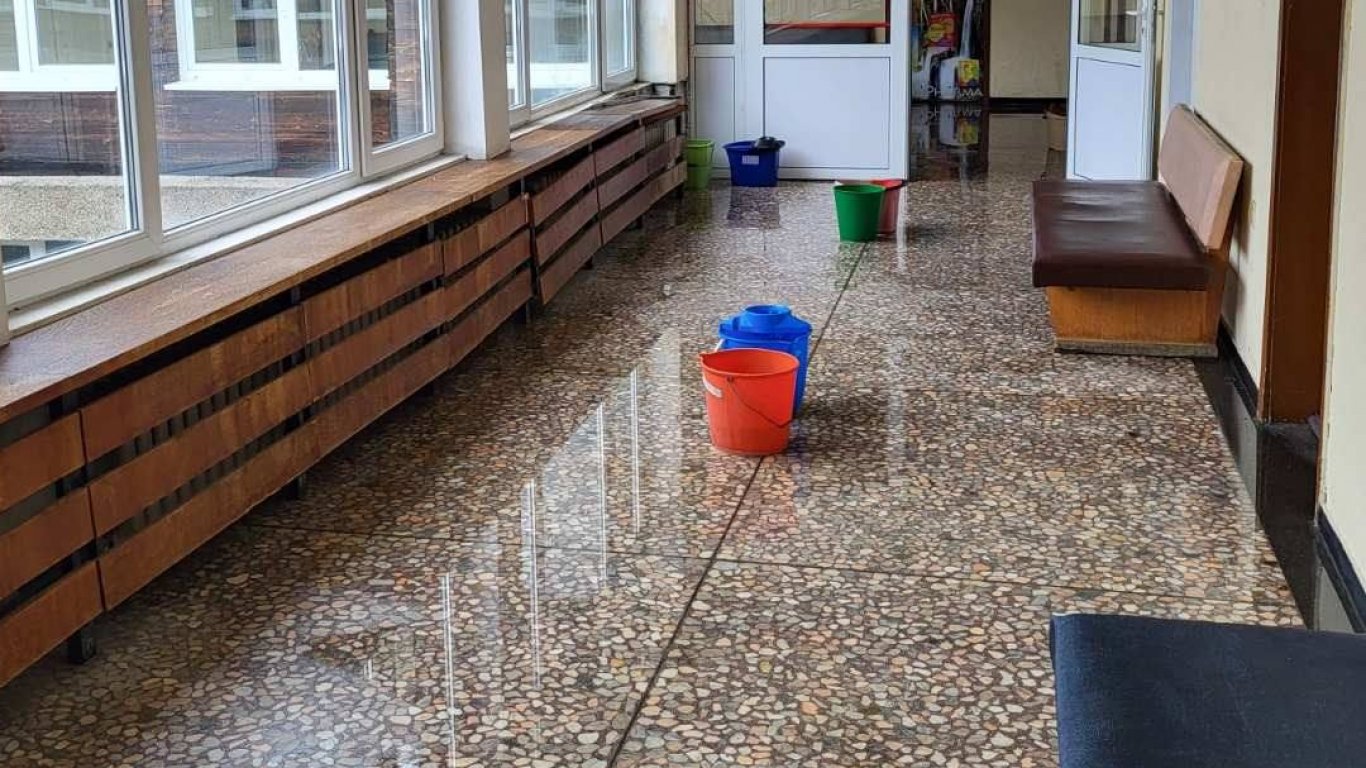 критично състояние в трявна: медицинска апаратура под заплаха след потопа