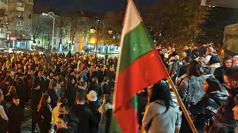 варна втегляна от гняв: граждани излизат срещу ескалацията на насилието