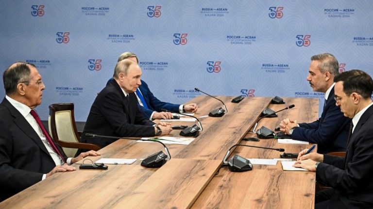Дипломатически ход от Анкара: Турция търси „безопасен коридор“ в Черно море