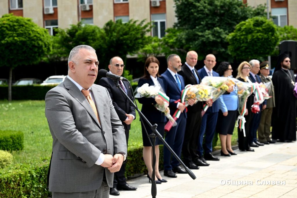 духът на свободата: сливен извика паметта на христо ботев и националните герои