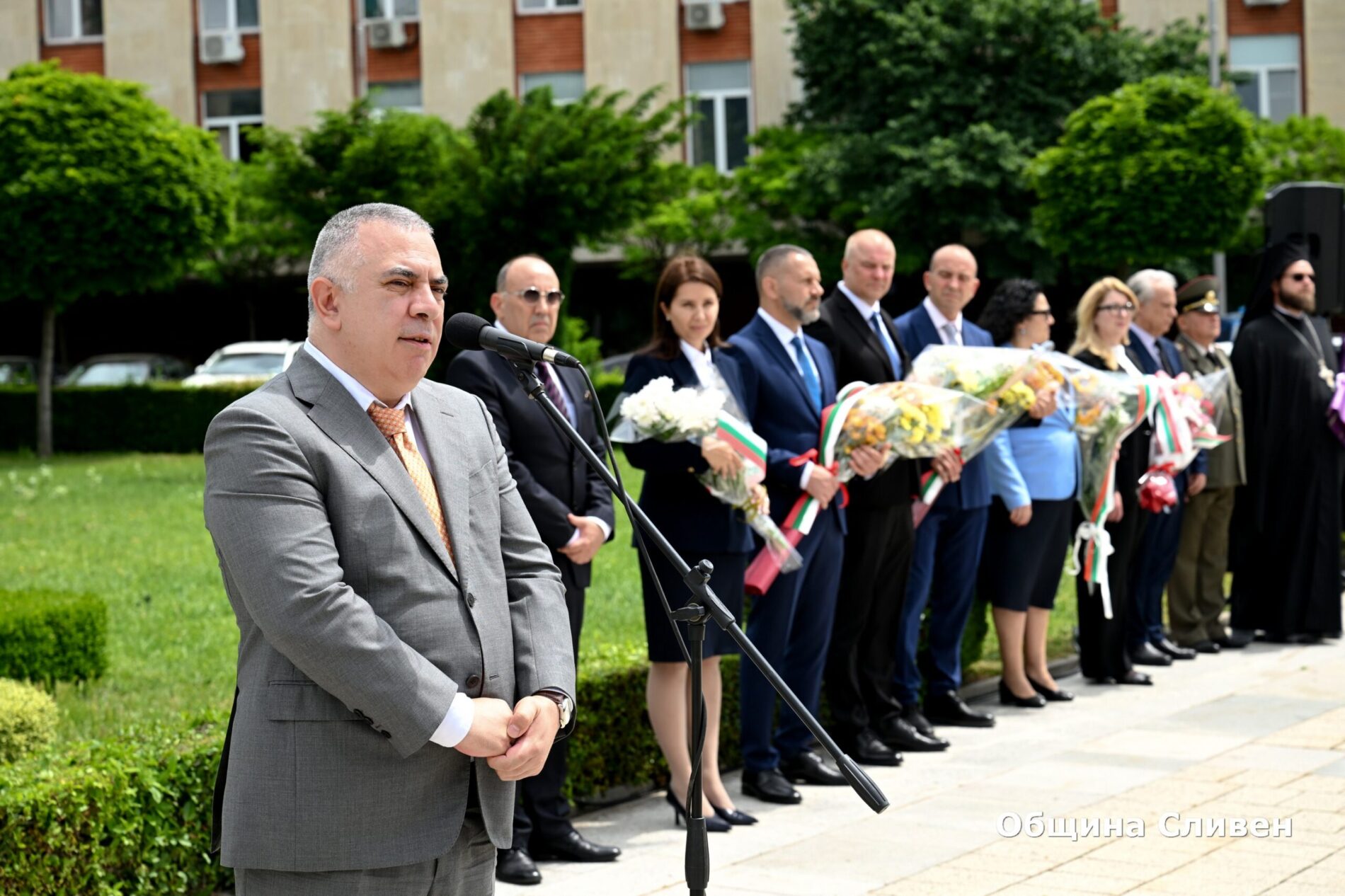 духът на свободата: сливен извика паметта на христо ботев и националните герои