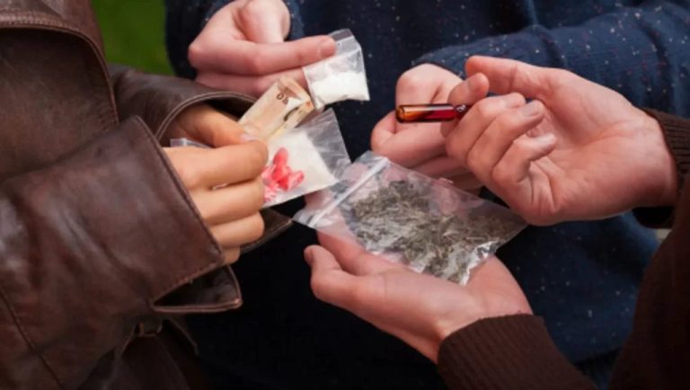 Крах на наркопланове в Котел: 18-годишен зад решетките