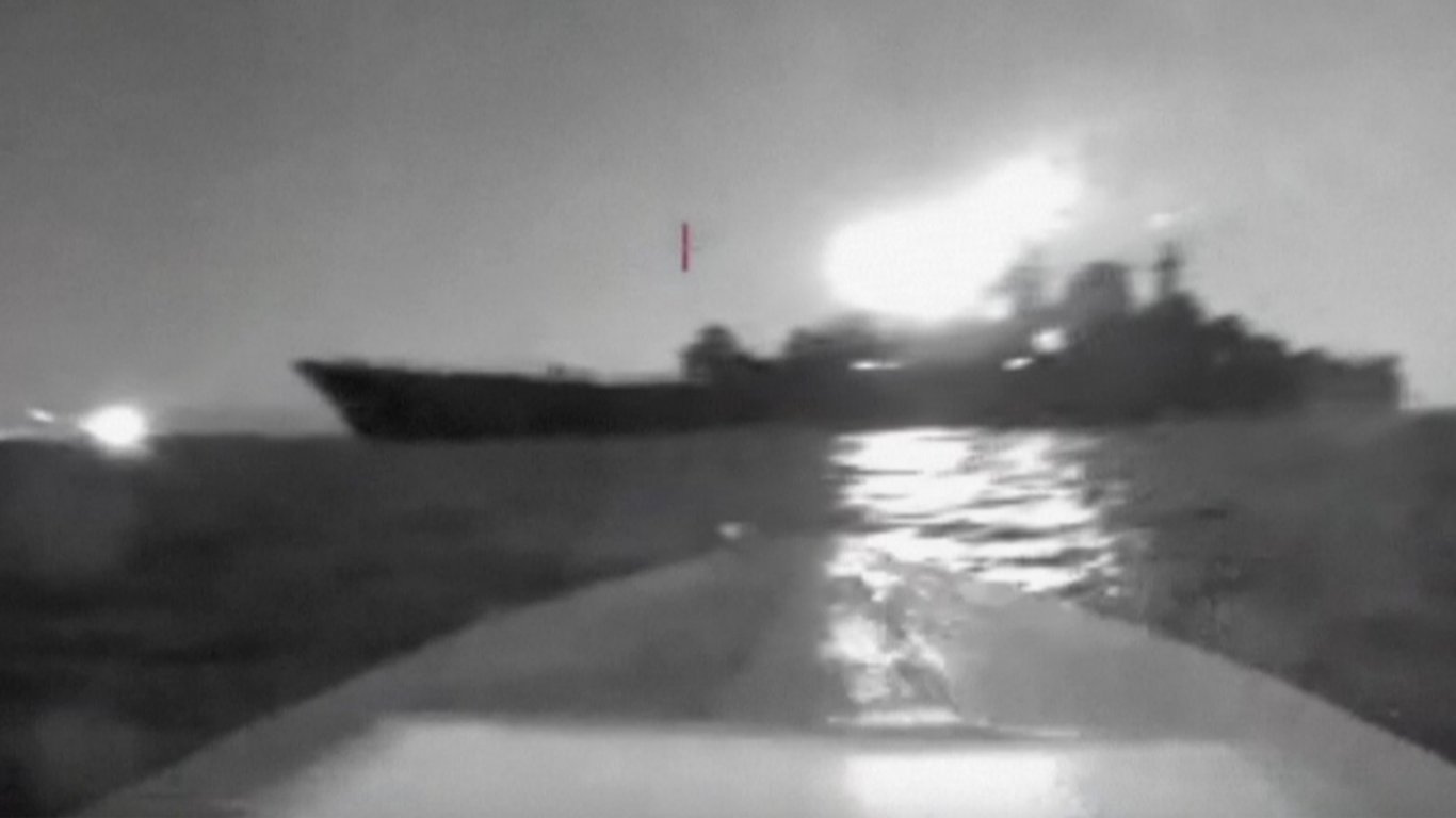 опасност в черно море: въздушна атака почерни панамски кораб
