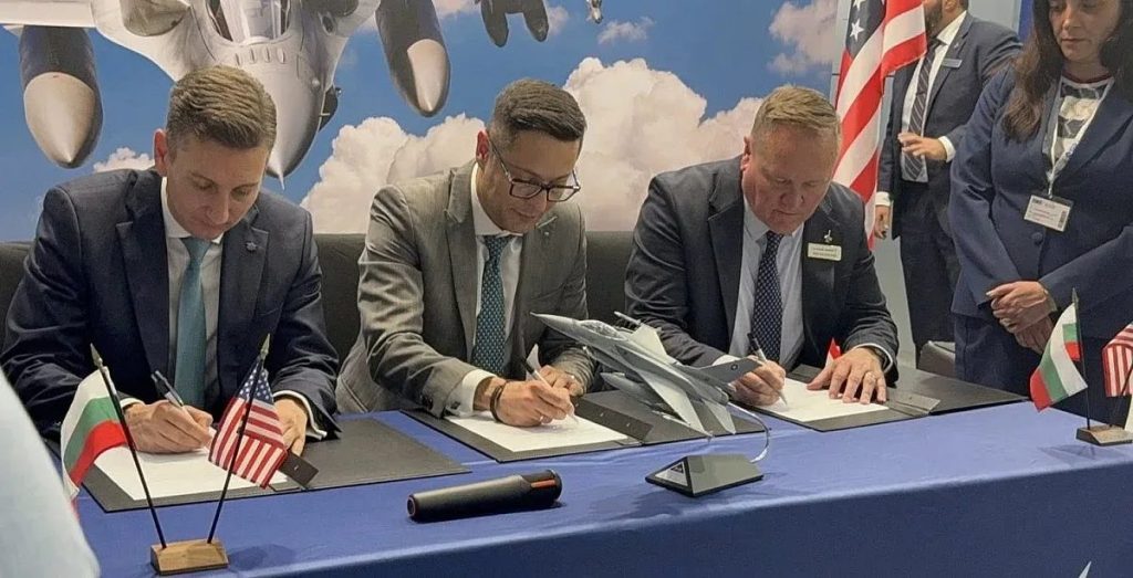 повече от самолети: технологичният скок на българия с lockheed martin