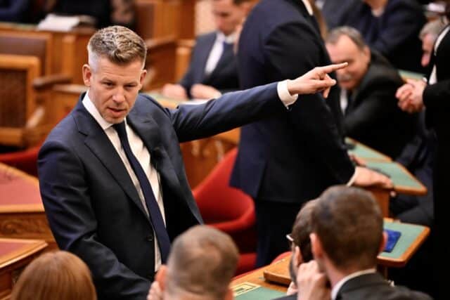 политическо смирение или бюджетна нужда? унгария реже заплатите на депутатите си