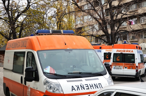сблъсък на пътя край котел: един пешеходец плати висока цена за грешка на шофьор