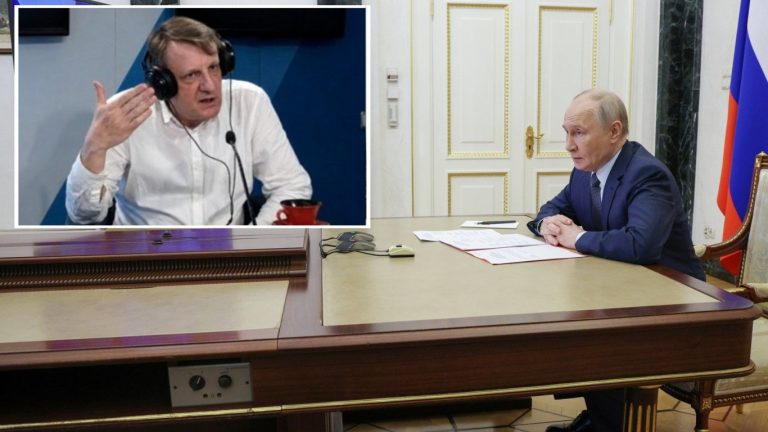 Смелият разкривател на тайните на Кремъл си отиде внезапно