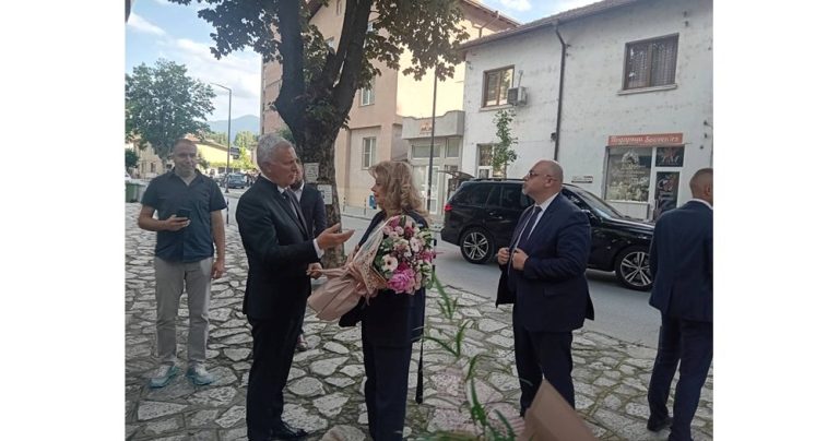 Театрална магия в Разлог: „Звездите на театъра“ завземат града