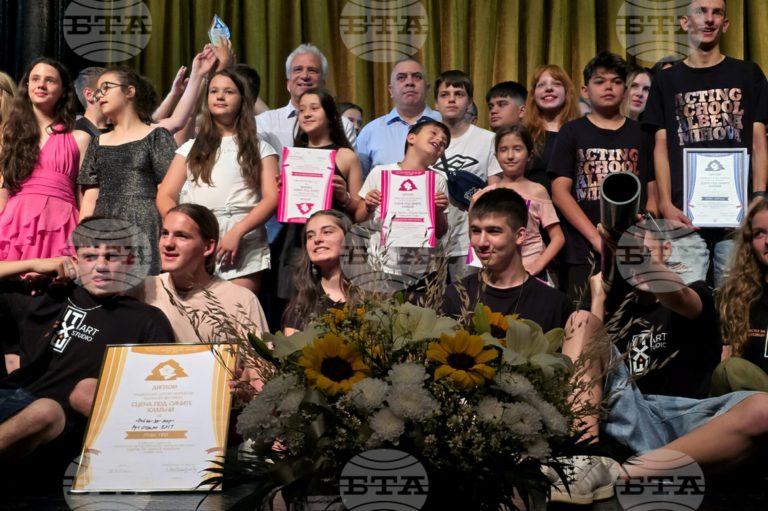 Театрално вдъхновение под Сините камъни: Сливен се превърна в столица на младежката драма
