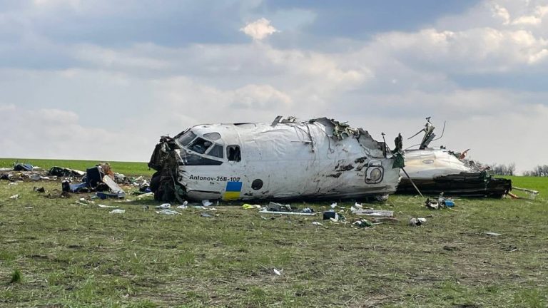 Трагедия в небето над Асам: Смъртоносен инцидент с индийски военен самолет