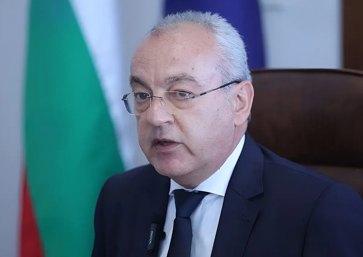 фискален преглед: как новите реформи на гълъб донев ще променят държавната машина и джобовете ни