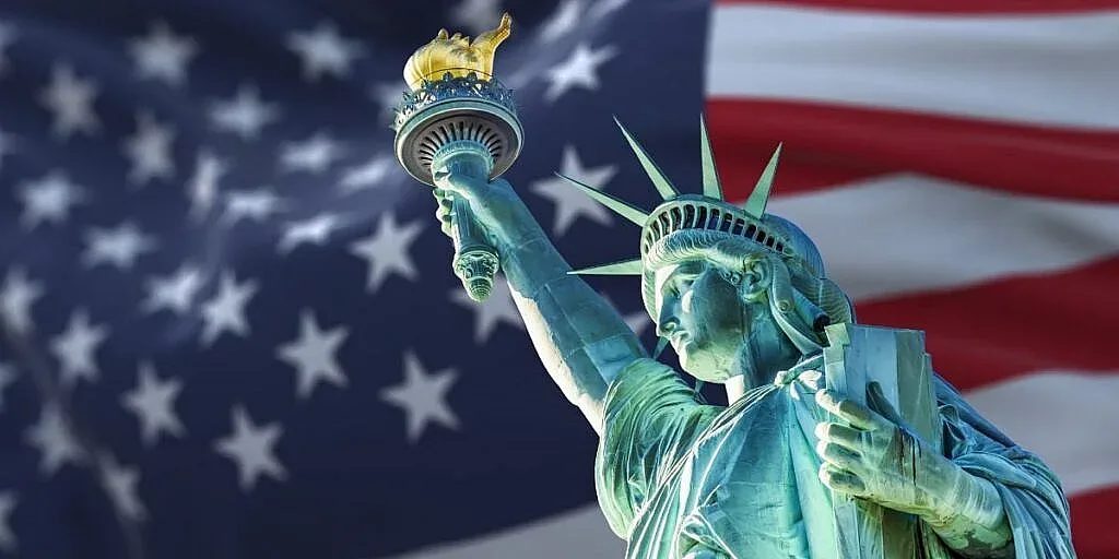 америка на 250: между футуристичния блясък и сенките на миналото