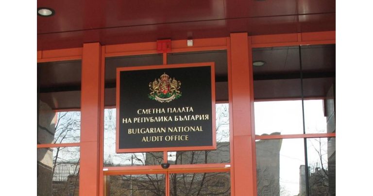 Бельо вместо изкуство: Скандалните разкрития за разхищението във Фонд „Култура“
