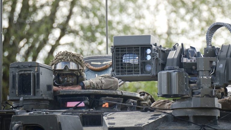 Британски щит над Балтика: Лондон засилва военното си присъствие в Естония