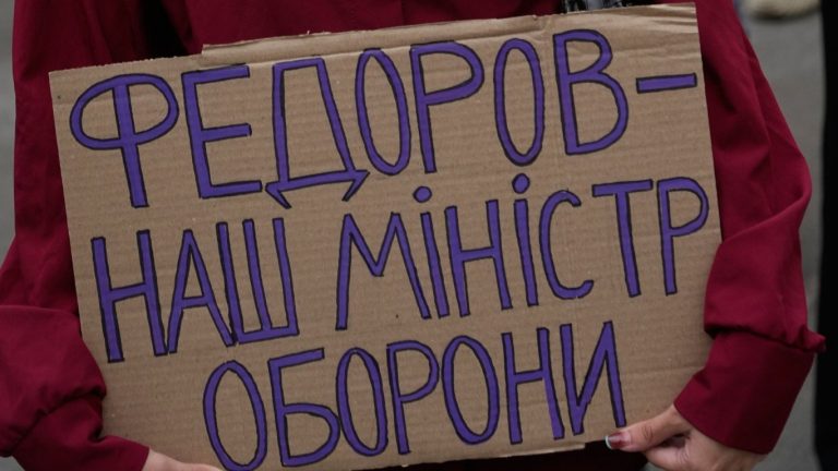Бунт в сърцето на Киев: Народът изисква Федоров обратно