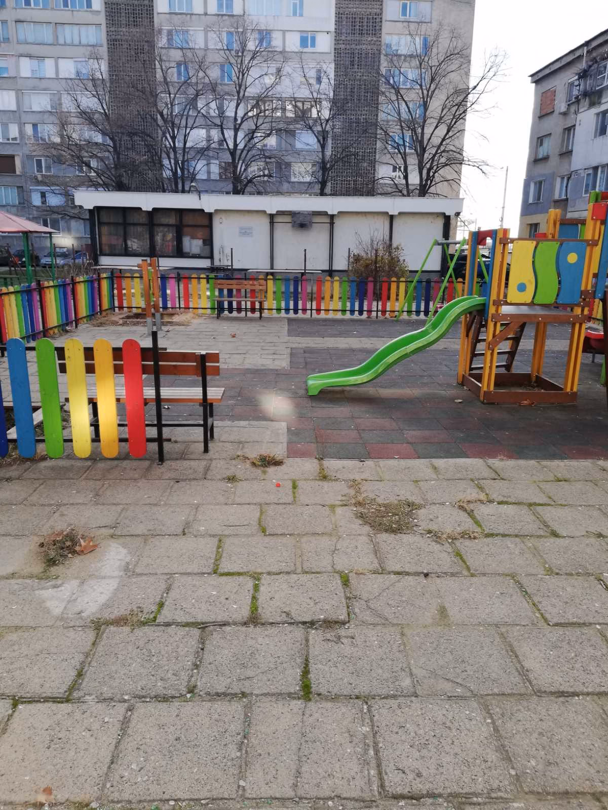 внимавайте на детските площадки в сливен: нови глоби и важни решения на местната власт