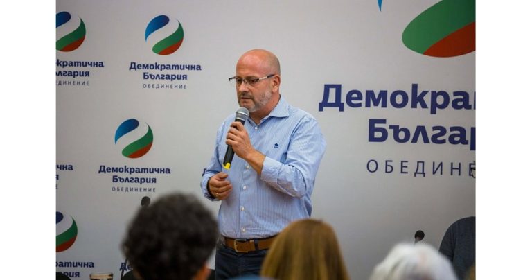 Десницата в търсене на посока: Радан Кънев и битката за стратегическото бъдеще на България