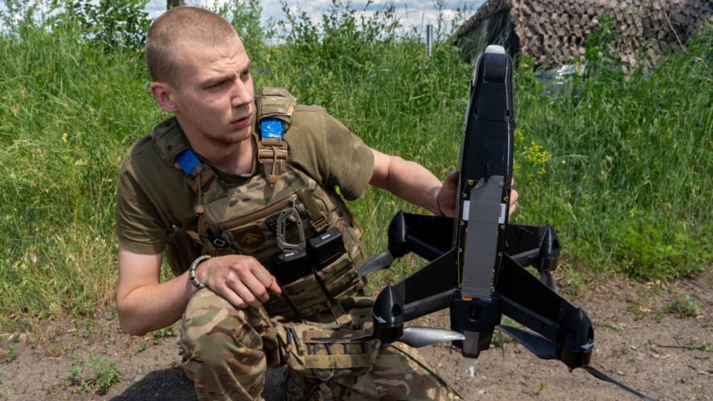 дроновете пренаписаха правилата: защо руските загуби скочиха до 8 към 1?