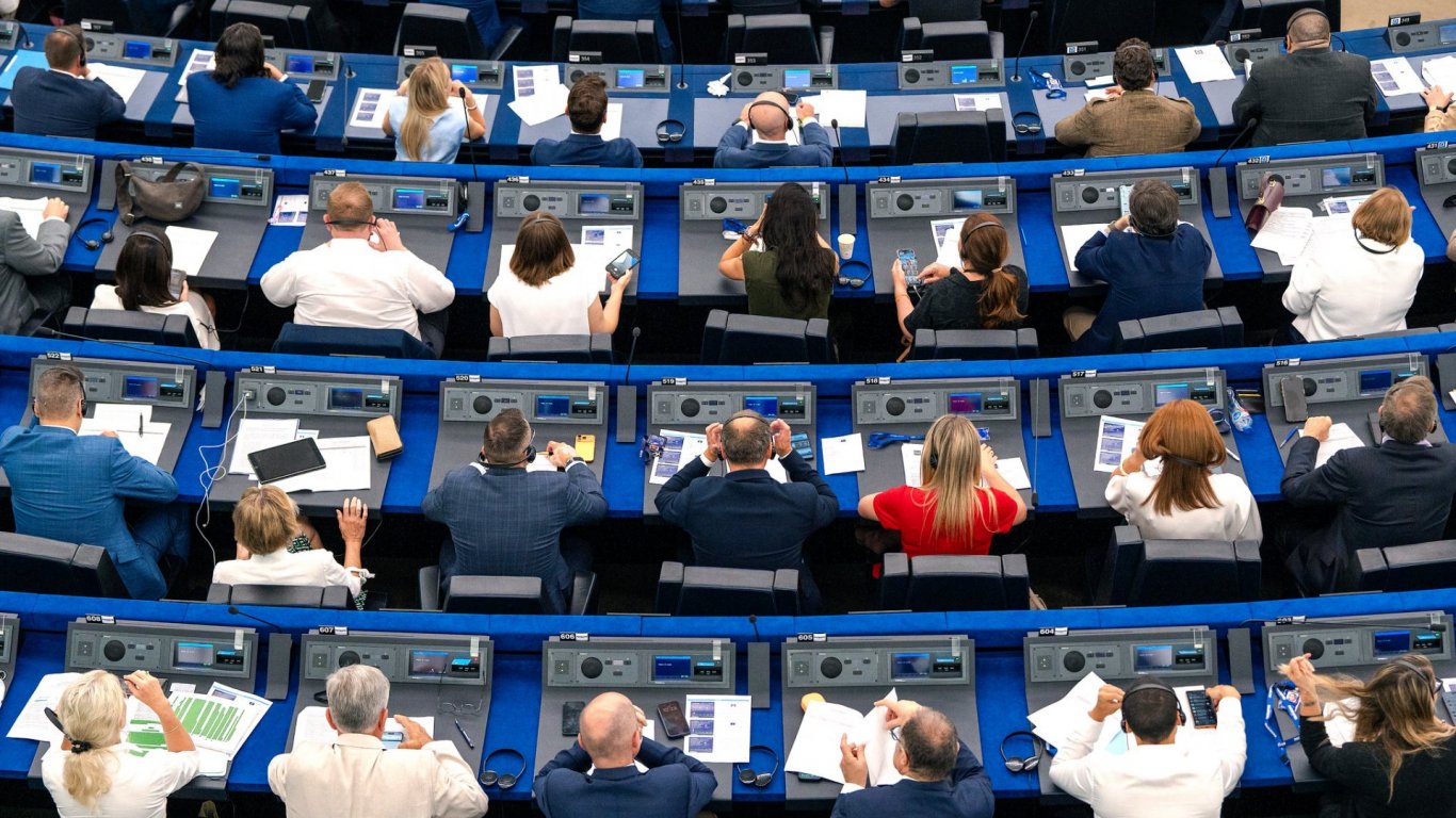 европарламентът пред гореща рокада: пет предизвикателства пред депутатите