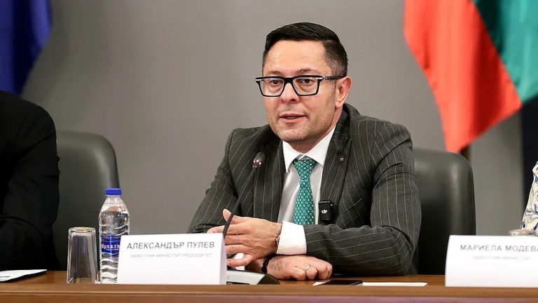 Заводът в Сопот: Между амбициите и суровата реалност