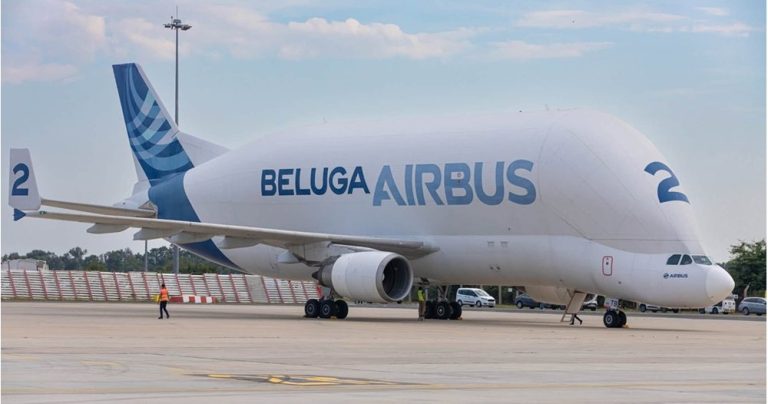 Летащ кит над Черно море: Рядкото Airbus Beluga ST посети Бургас