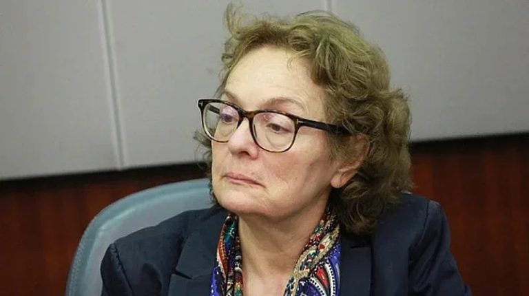 Манипулация или истина? Политолози разкриват тъмната страна на справките на Демерджиев