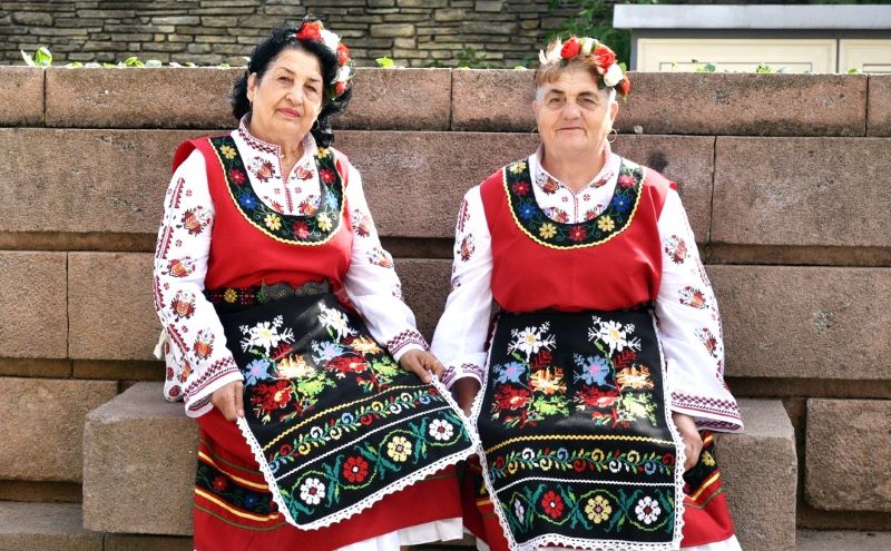 мъдрост и ритъм: сливен отпразнува достойнството на златната възраст